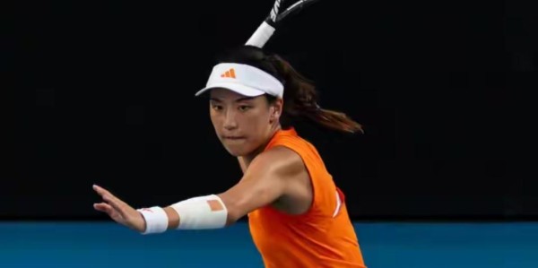 开云入口-冲击新年首冠！王欣瑜女双挺进决赛，中国莎娃逆境获胜真猛