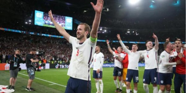 开云体育-默特萨克：丹麦防守顽强却有漏洞 决赛看好英格兰