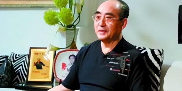 开云官方-他是世界冠军，四人帮垮台后入狱4年，墓碑上一句话引人瞩目