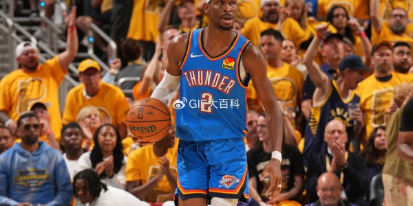 太狠了！亚历山大30+4+5+4隔扣打爆独行侠，123场20+历史第二|雷霆|克里斯蒂|客场|张伯伦|谢伊·吉尔杰斯-亚历山大_新浪体育_新浪新闻