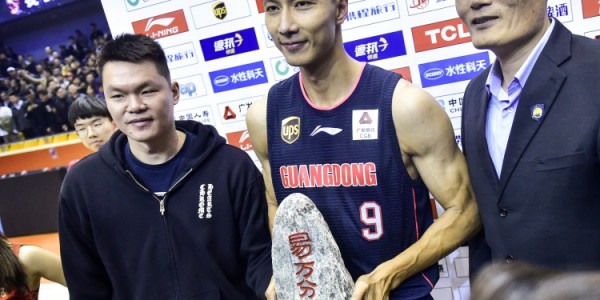 开云官方-7年前的今天：广东男篮球星易建联迎来CBA万分里程碑