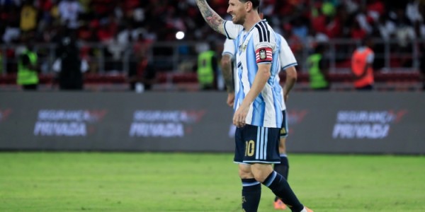 开云官方-费德勒：很难将我和梅西比较，我会关注他在世界杯上的表现