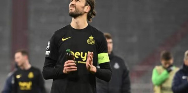 开云体育-圣吉罗斯联合队长：上半场我们表现很好，没有给拜仁太多机会